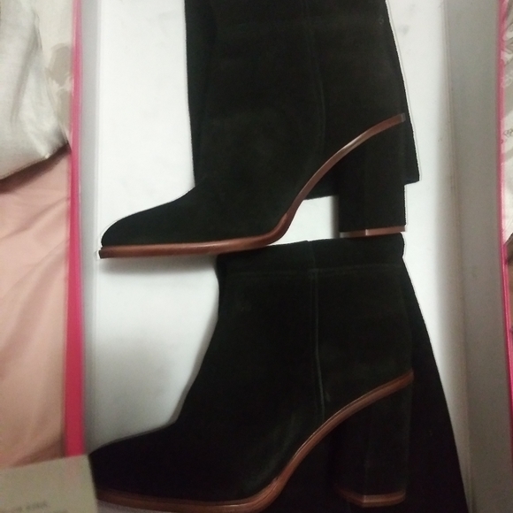 Vince Camuto knee high boots - Picture 2 of 6